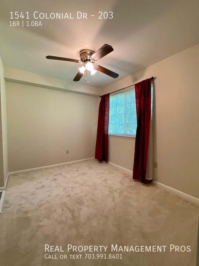 Building Photo - 1541 Colonial Dr