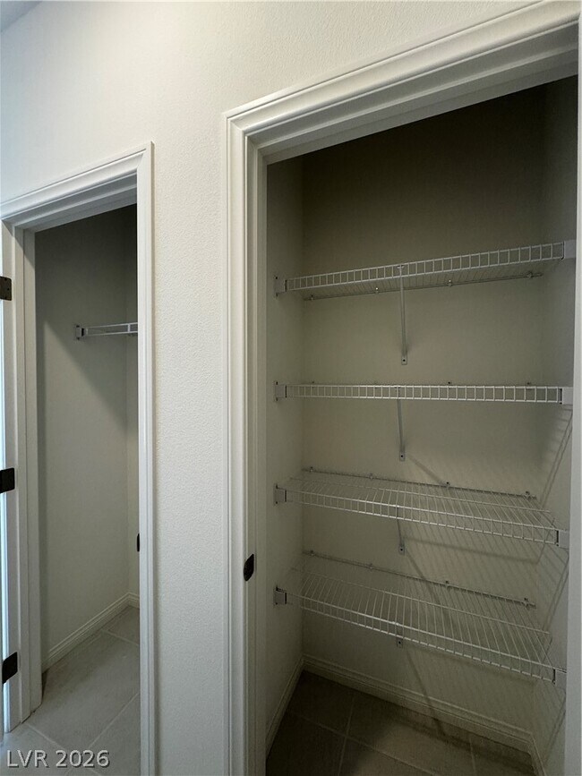 Building Photo - 9250 Innot Ave