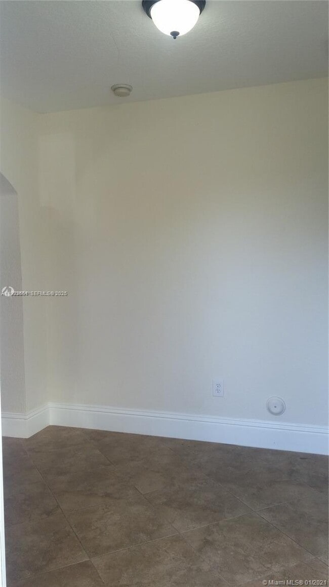 Building Photo - 17050 NW 81st Ave