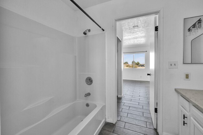 Building Photo - 74077 Cactus Dr