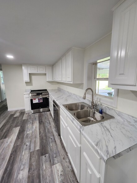 Building Photo - 144 Co Rd 346