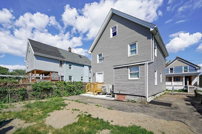 Building Photo - 57 Orchardfield St