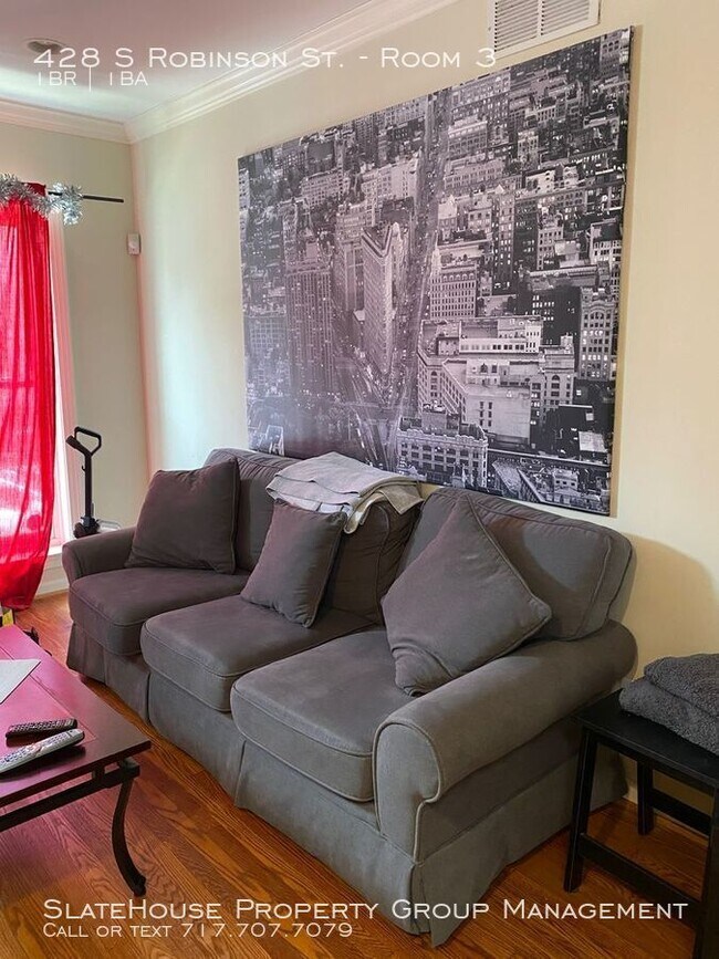 Building Photo - Room for Rent