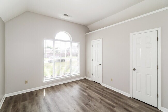 Building Photo - 5694 Pecan Trce