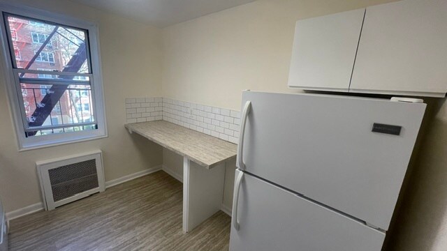 Building Photo - 3 Sadore Ln