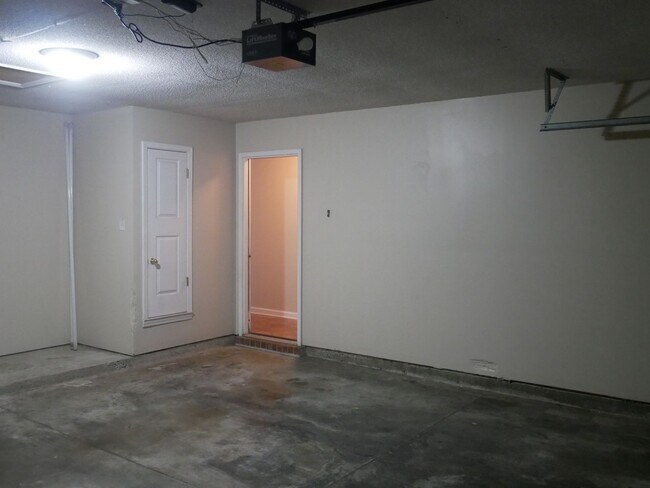 Building Photo - 7747 Mary Payton Dr