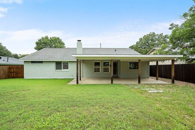 Building Photo - 2513 Broken Oak Dr