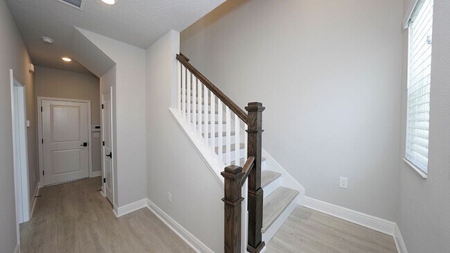Building Photo - 407 Gowdy Rd