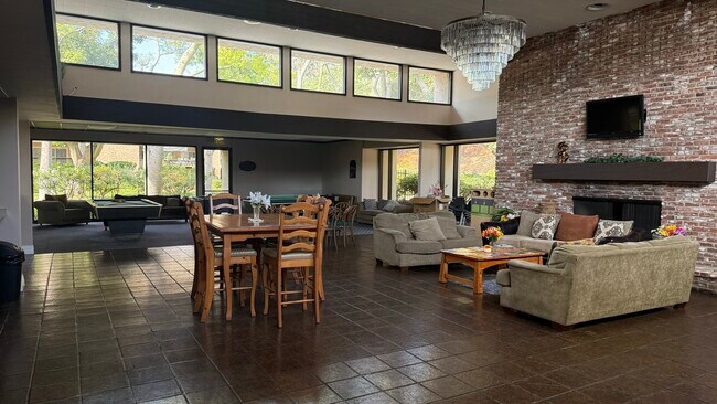 Building Photo - 6202 Friars Rd