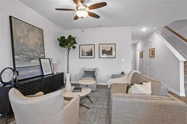 Building Photo - 10 American Ave