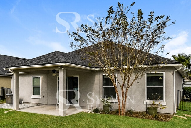 Building Photo - Carve Out a Great Life Here!