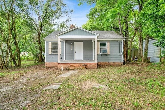 Building Photo - Newly Remodeled 2 Bedroom | 1 Bathroom