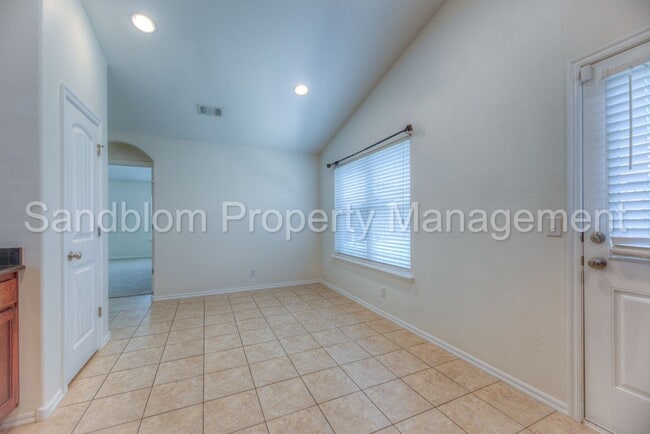 Building Photo - FOR LEASE | Jenks | Available Now!