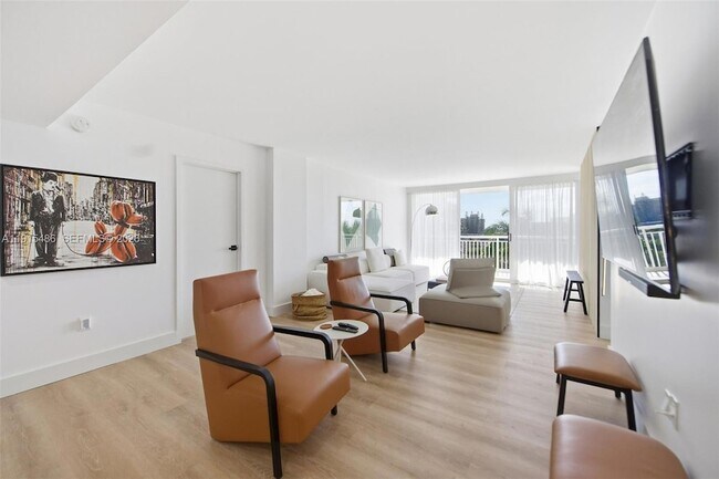 Building Photo - 3546 S Ocean Blvd