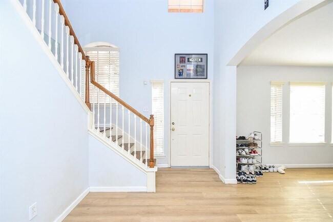 Building Photo - 20418 Linden Tree Dr