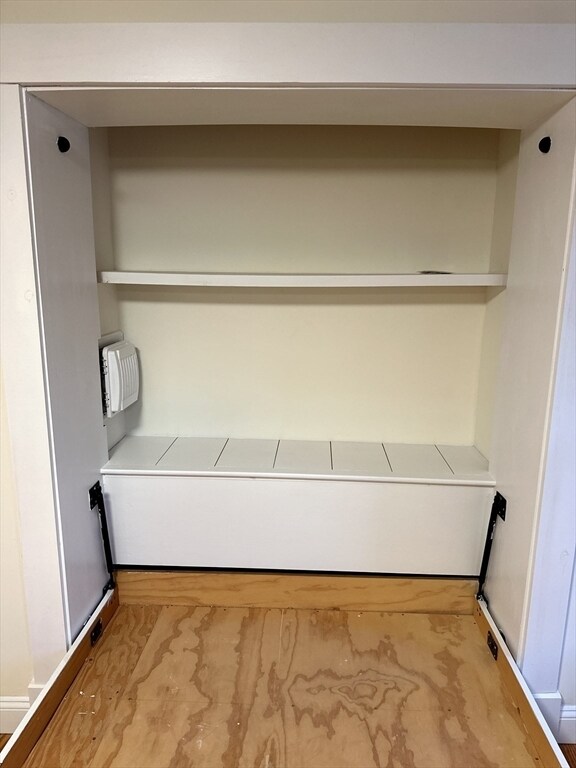 Building Photo - 300 Main St