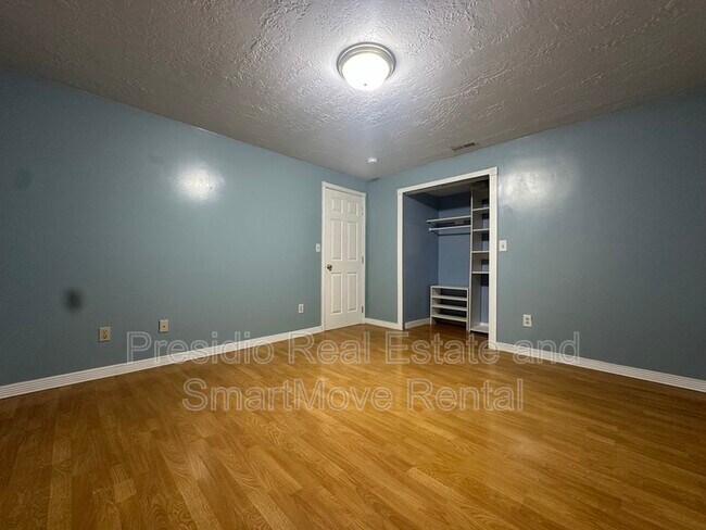 Building Photo - 3408 S Huntington Dr