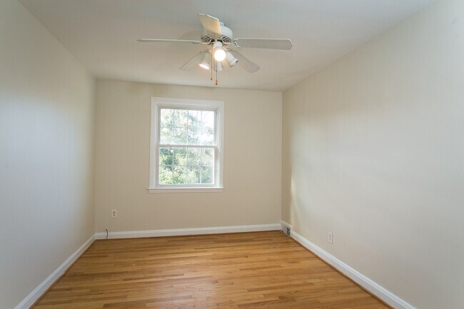 Building Photo - 1715 Glen Ridge Road