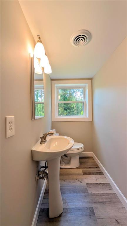 Building Photo - 3318 Hilltop Cir