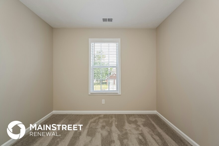 Building Photo - 1547 Enchanted Forest Dr