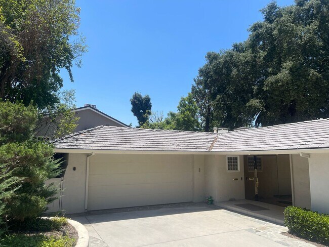 Building Photo - Coming Soon! Cozy home in South Pasadena.