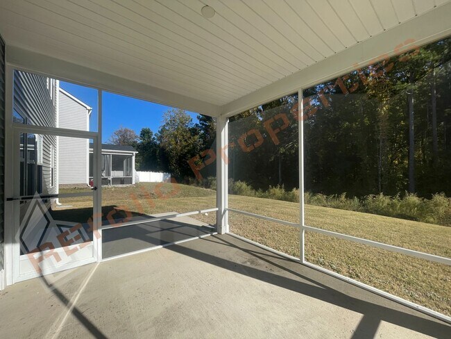 Building Photo - Beautiful 5 Bedroom 2-Car Garage Home with...