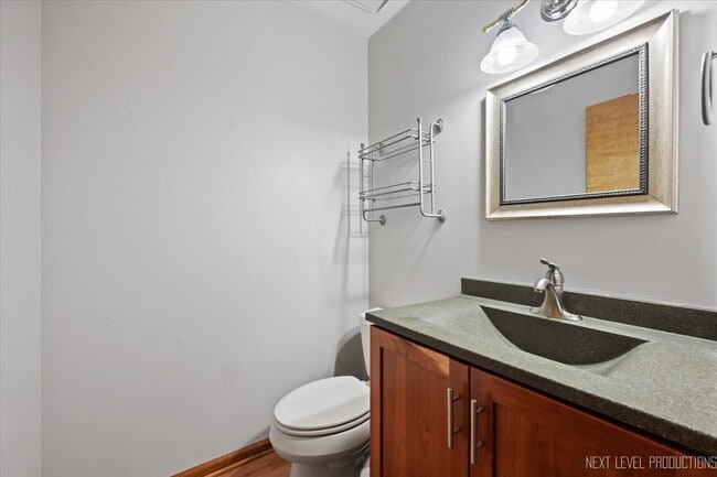 Building Photo - 30 Crofton Ct