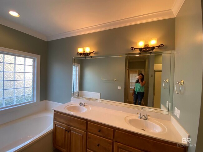 Building Photo - 30108 Loblolly Cir