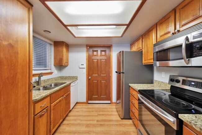 Building Photo - Fantastic 4 Bed 3.5 Bath in Aurora!