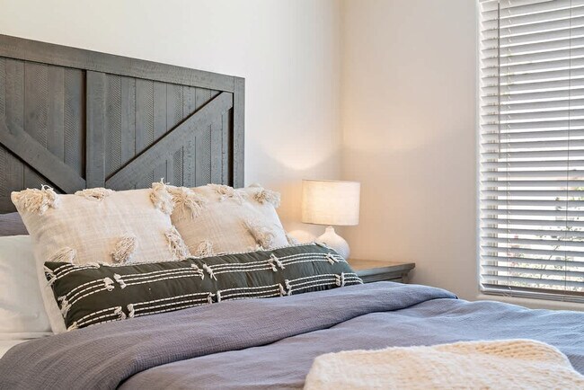 Building Photo - 3273 2530 S