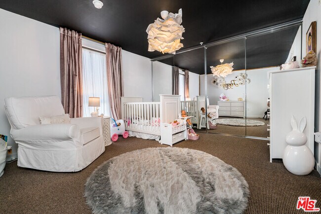 Building Photo - 4215 Glencoe Ave