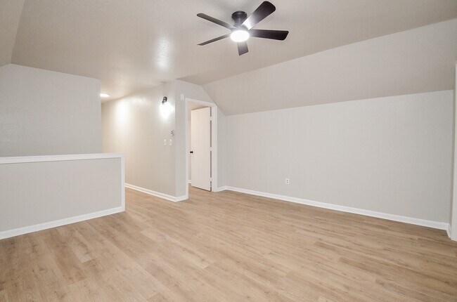 Building Photo - 9903 Bromel Station St