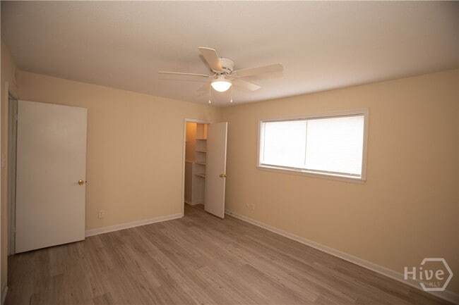 Building Photo - 291 S Finley St