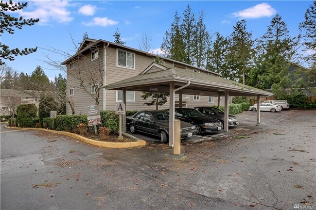 Building Photo - Charming condo at Echo Lake