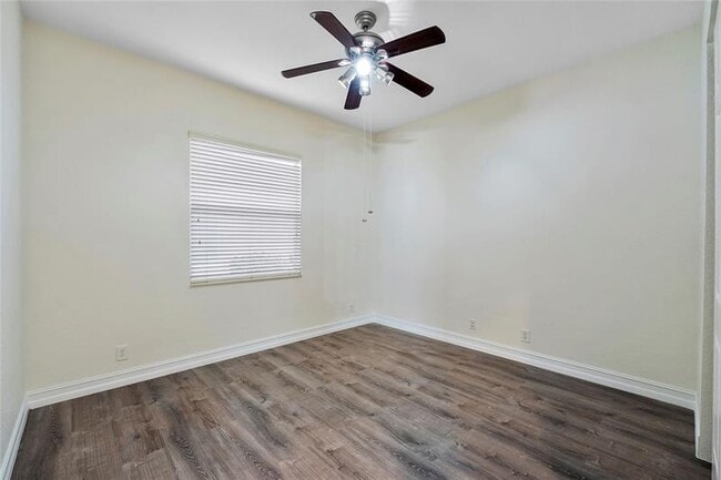 Building Photo - 8215 NW 125th Ln