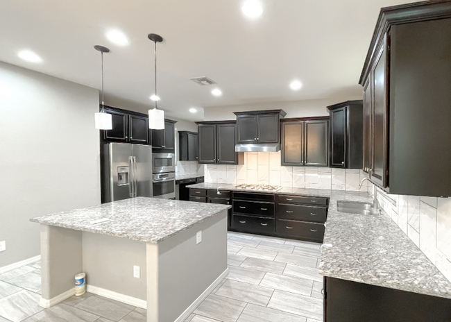 Building Photo - 118 E Canyon Way