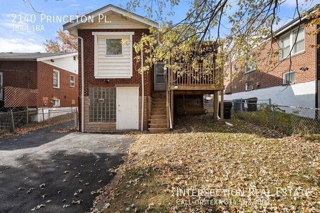 Building Photo - 2140 Princeton Pl