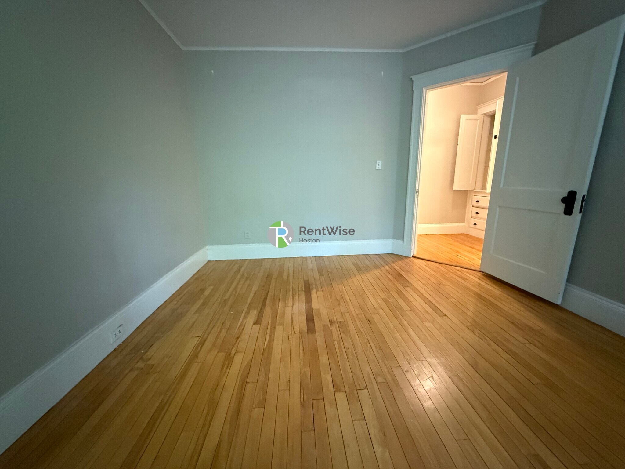 Building Photo - 11 Story St