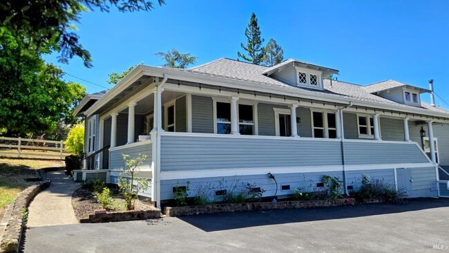 Building Photo - 125 Adobe Rd