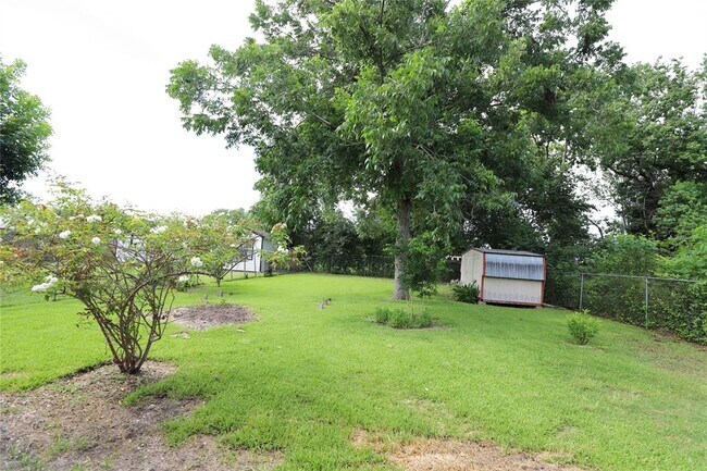 Building Photo - 4517 Brinkley St