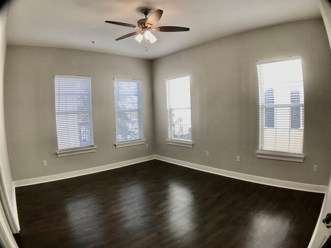 Building Photo - 1308 Lake Baldwin Ln