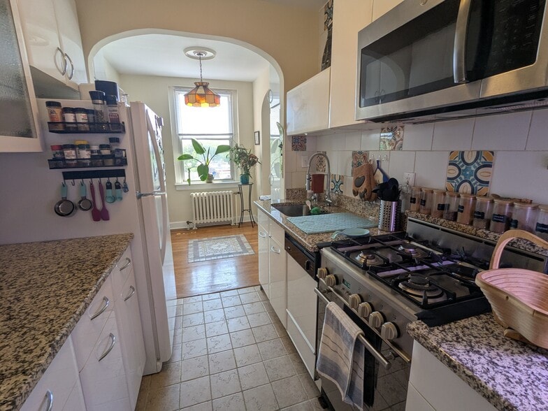 Kitchen - 4007 Connecticut Ave NW