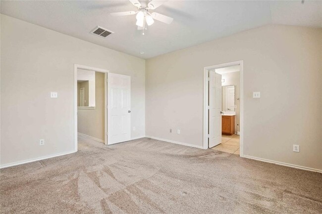 Building Photo - 201 Drake Run Ln