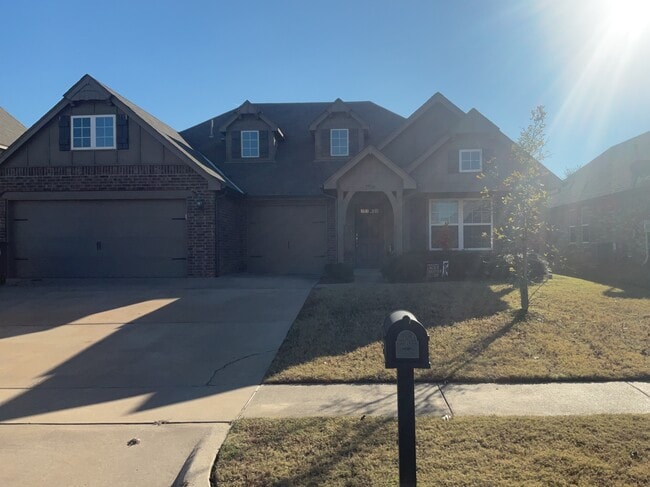 Building Photo - 17530 E 43rd St S