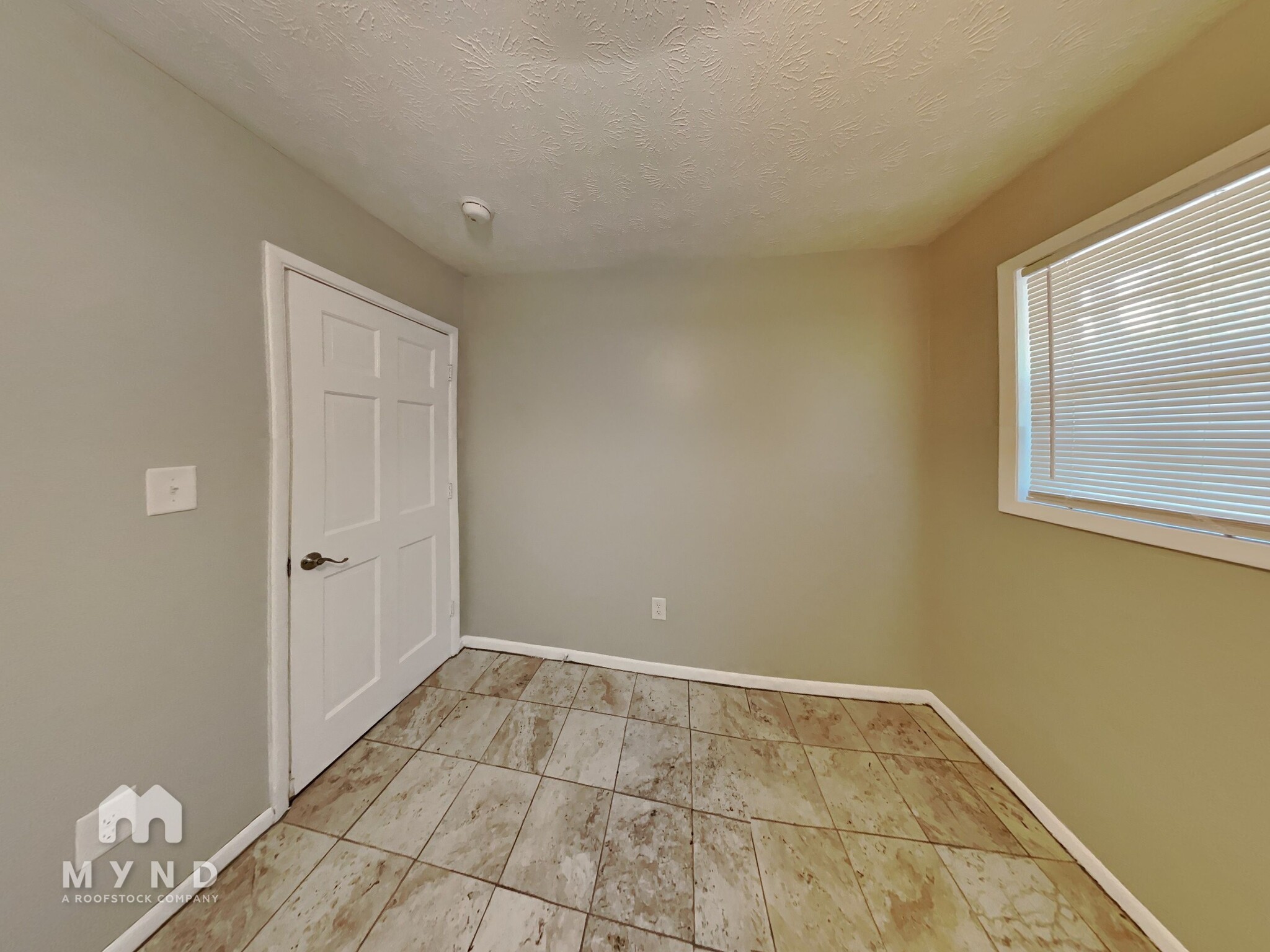 Building Photo - 5409 Pine Valley Dr