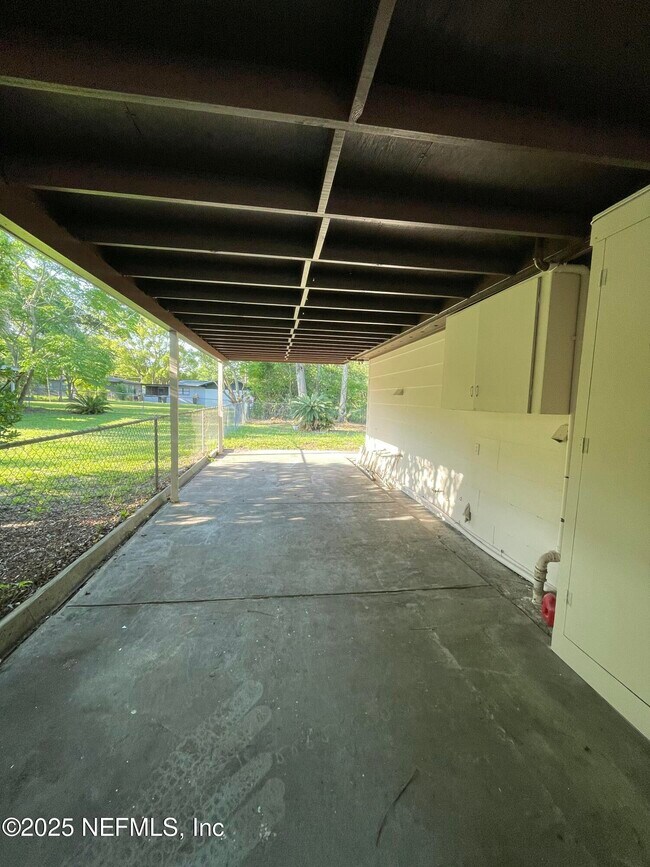 Building Photo - 5258 Janice Cir S