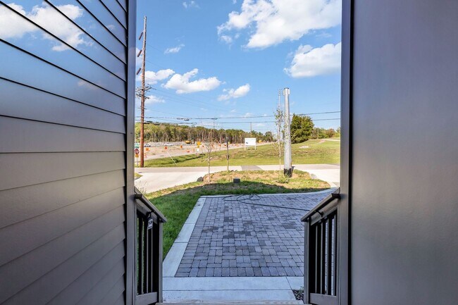 Building Photo - Amazing New Construction in North Nashville!