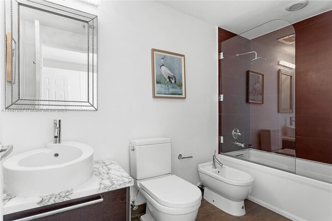 Building Photo - 927 Euclid Ave