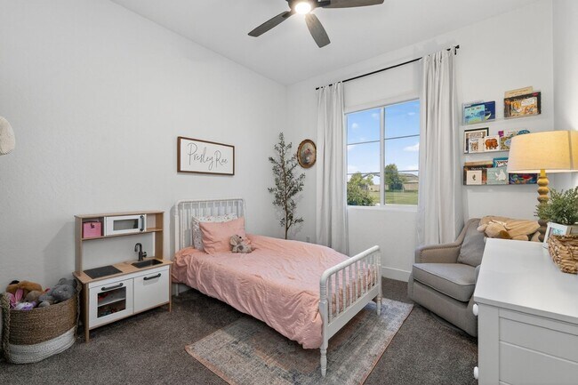 Building Photo - Charming 4BR House in Madera