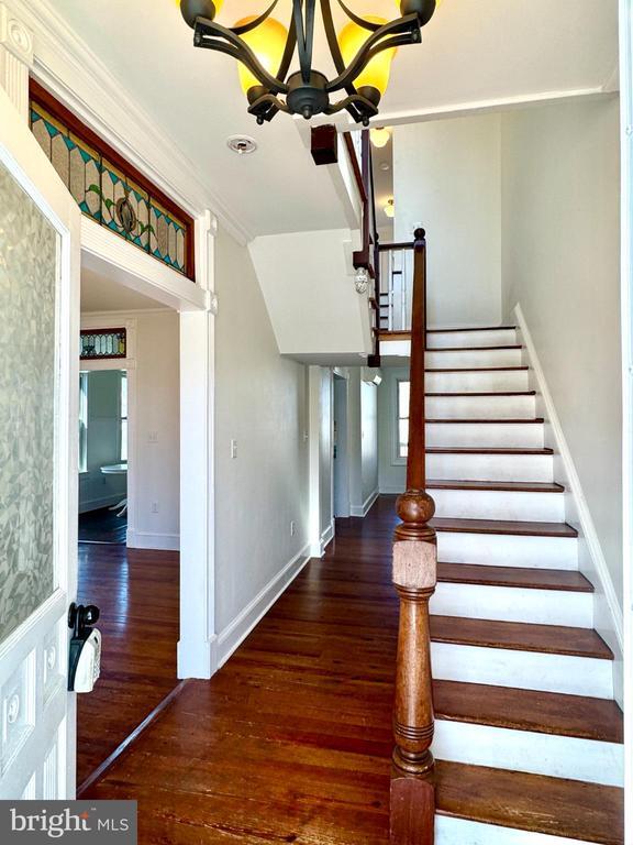 Building Photo - 508 E Main St